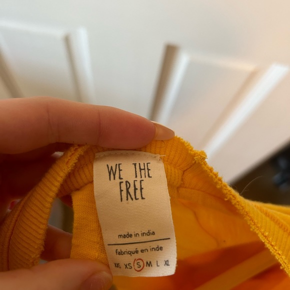 Yellow Free People embroidered cropped tee. - Picture 3 of 3